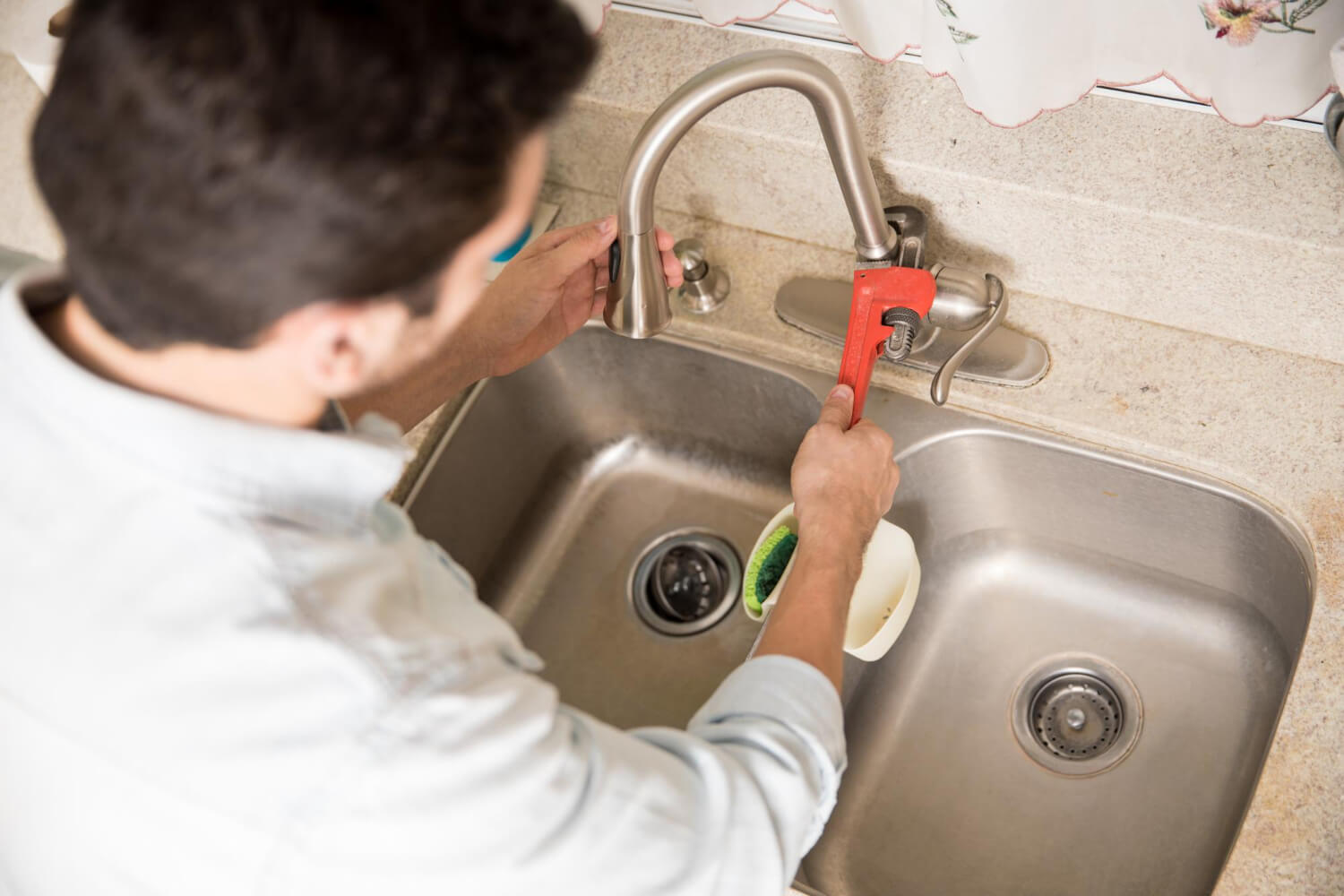 leaking tap repairs & installation